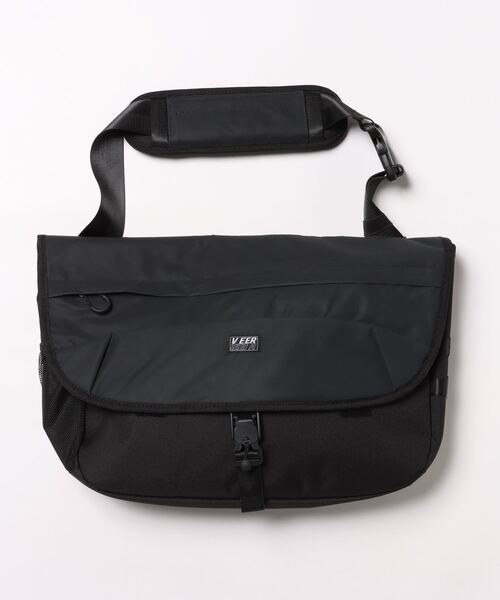 KiU（キウ）の「KiU/キウ FULL REFLECTOR MESSENGER BAG