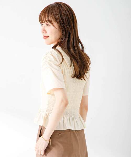 URBAN RESEARCH Sonny Label(アーバンリサーチサニーレーベル)の「シャーリングブラウス(シャツ/ブラウス・レディース・ホワイト系その他/ストライプ/ブラック/ベージュ・FREE)」の22枚目の写真