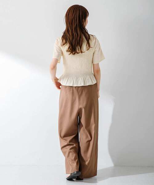 URBAN RESEARCH Sonny Label(アーバンリサーチサニーレーベル)の「シャーリングブラウス(シャツ/ブラウス・レディース・ホワイト系その他/ストライプ/ブラック/ベージュ・FREE)」の17枚目の写真