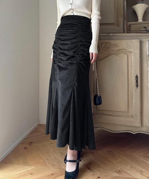 Meiru（メイル）の「ベロアジャガードハイウエストマーメイドスカート[高身長サイズMT/低身長サイズS有り]（スカート・レディース・グレイッシュベージュ/ブラック/チャコール・MT/X-LARGE/LARGE/MEDIUM/SMALL）」の5枚目の写真