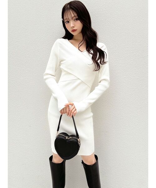 RESEXXY（リゼクシー）の「フロントクロスニットワンピース（ワンピース・レディース・ブラック/ホワイト/ベージュ・SMALL/MEDIUM）」の4枚目の写真