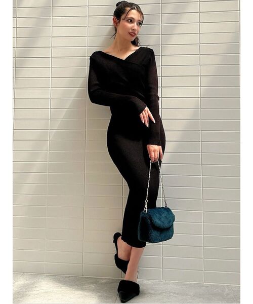 RESEXXY（リゼクシー）の「フロントクロスニットワンピース（ワンピース・レディース・ブラック/ホワイト/ベージュ・SMALL/MEDIUM）」の15枚目の写真