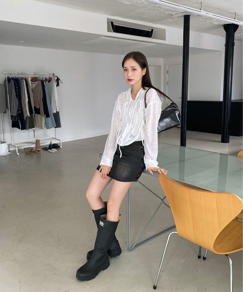 by muni:r（バイ ムニール）の「ウォッシングミニデニムスカート（デニムスカート・レディース・ブラック/ブルー・SMALL/MEDIUM）」の7枚目の写真