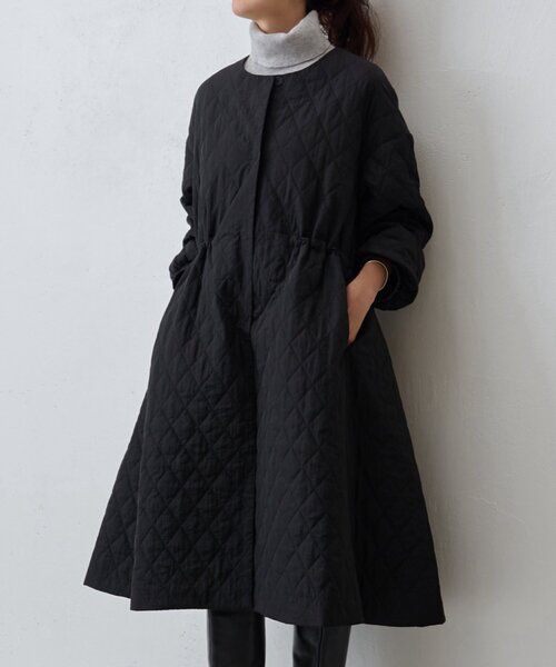 BEARDSLEY ブラック　バルーン袖キルティングフレアーコート BEARDSLEY（ビアズリー）の「バルーン袖キルティングフレアーコート