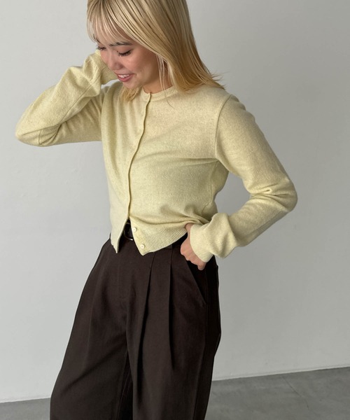 CANAL JEAN（キャナルジーン）の「El mar　クルーネックボタンニットカーディガン（カーディガン/ボレロ・レディース・ネイビー/イエロー/グレー・ONE SIZE）」の10枚目の写真