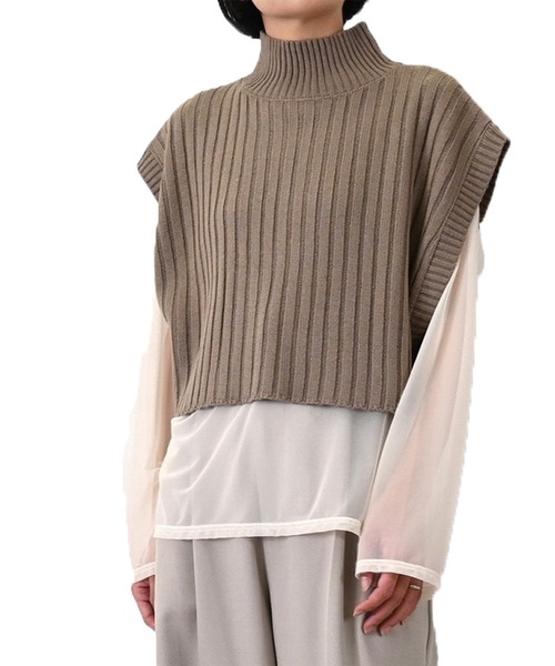 STYLEBLOCK（スタイルブロック）の「Aバルキーワイドリブ編みハイネックショートトップス（ニット/セーター・レディース・レッド/アイボリー/ライトベージュ/グレイッシュベージュ/ブラック/オリーブ・M）」の4枚目の写真