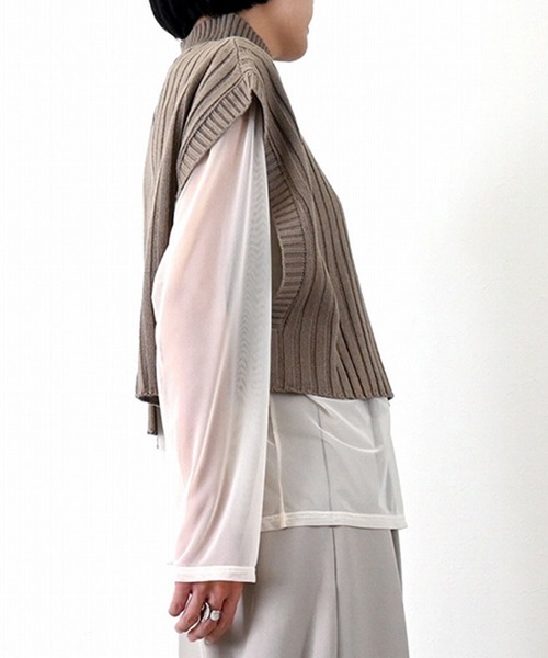 STYLEBLOCK（スタイルブロック）の「Aバルキーワイドリブ編みハイネックショートトップス（ニット/セーター・レディース・レッド/アイボリー/ライトベージュ/グレイッシュベージュ/ブラック/オリーブ・M）」の9枚目の写真
