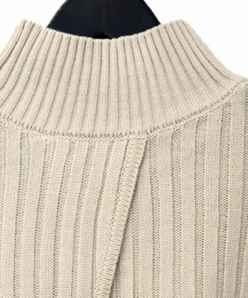 STYLEBLOCK（スタイルブロック）の「Aバルキーワイドリブ編みハイネックショートトップス（ニット/セーター・レディース・レッド/アイボリー/ライトベージュ/グレイッシュベージュ/ブラック/オリーブ・M）」の11枚目の写真