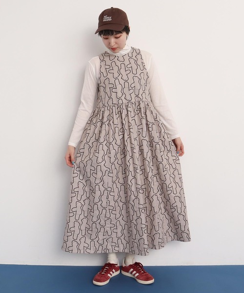 I am I in fact...（アイアムアイインファクト）の「Bear pattern check ワンピース（ワンピース・レディース・ベージュ/ブルー・FREE）」の6枚目の写真