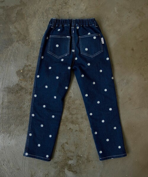 EDWIN（エドウィン）の「【Ou? by EDWIN】フラワー刺しゅうデニムパンツ（デニムパンツ・キッズ・ネイビー・90/100/110/120/130/140/150）」の13枚目の写真