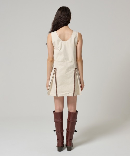 TINA:JOJUN(ティーナジョジュン)の「リボンプリーツ ミニ丈ワンピース TINA:JOJUN(ワンピース・レディース・グレー/クリーム・M)」の4枚目の写真