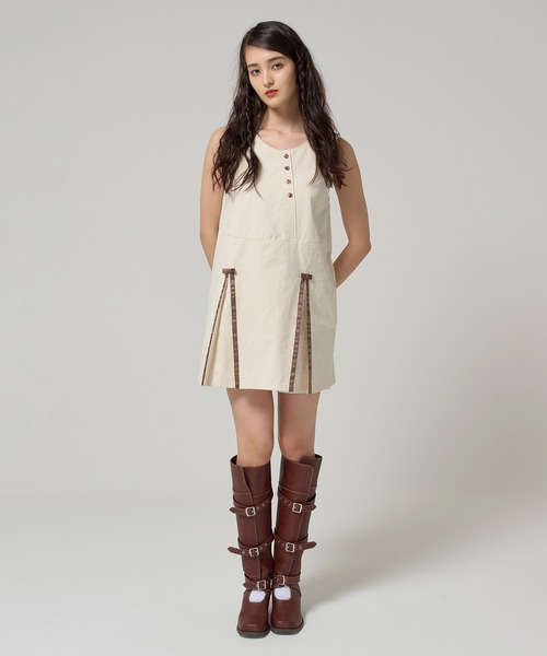 TINA:JOJUN(ティーナジョジュン)の「リボンプリーツ ミニ丈ワンピース TINA:JOJUN(ワンピース・レディース・グレー/クリーム・M)」の16枚目の写真