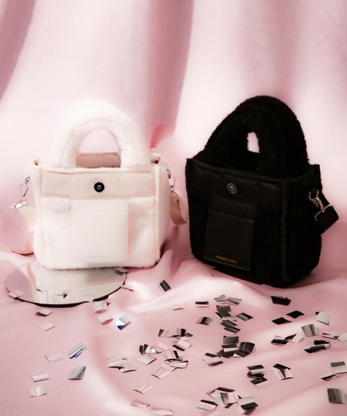 JILL by JILL STUART（ジルバイジルスチュアート）の「◇リバーシブルフラッフィトートバッグ（ハンドバッグ・レディース・ホワイト系その他/ブラック・FREE）」の4枚目の写真