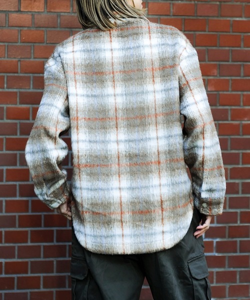 roial(ロイアル)の「LS SHIRT/ROIAL(ロイアル)スタンダードサイジングチェックパターン厚手ロングスリーブシャツ(シャツ/ブラウス・レディース・ブラウン/ブルー/ピンク・MEDIUM/SMALL)」の8枚目の写真