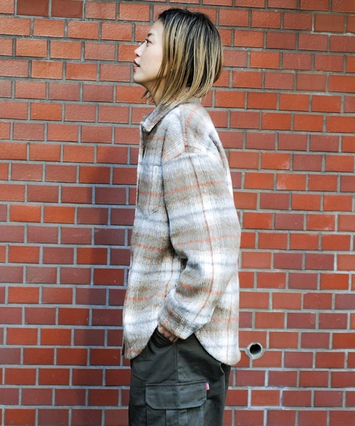 roial(ロイアル)の「LS SHIRT/ROIAL(ロイアル)スタンダードサイジングチェックパターン厚手ロングスリーブシャツ(シャツ/ブラウス・レディース・ブラウン/ブルー/ピンク・MEDIUM/SMALL)」の7枚目の写真