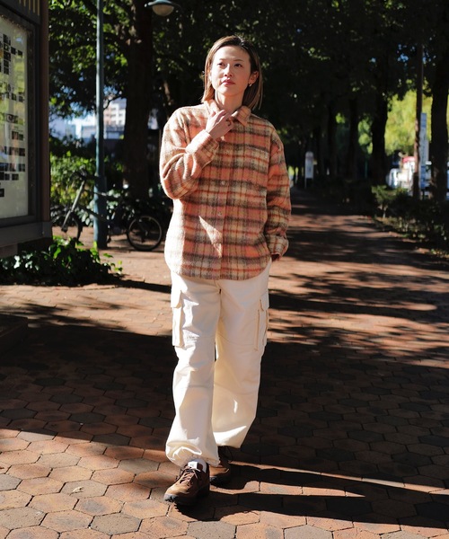 roial(ロイアル)の「LS SHIRT/ROIAL(ロイアル)スタンダードサイジングチェックパターン厚手ロングスリーブシャツ(シャツ/ブラウス・レディース・ブラウン/ブルー/ピンク・MEDIUM/SMALL)」の14枚目の写真