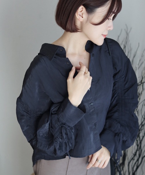 セール】微光沢シボありバルーンスリーブ袖シャーリングリボン