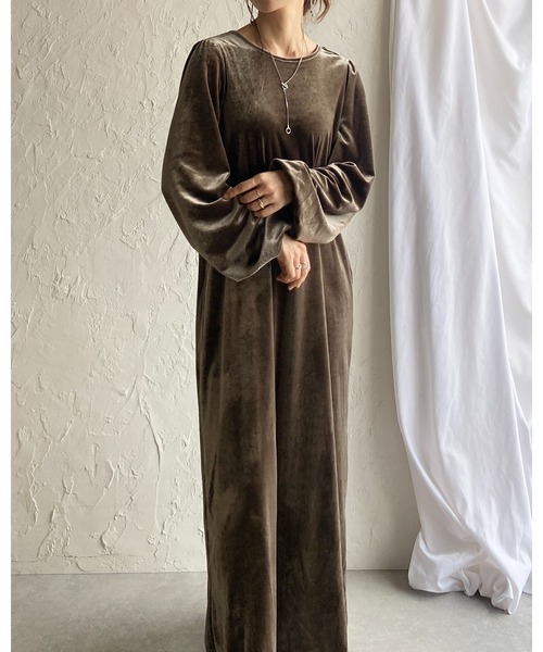 セール】長袖ボリュームスリーブロング丈バックオープンベロア