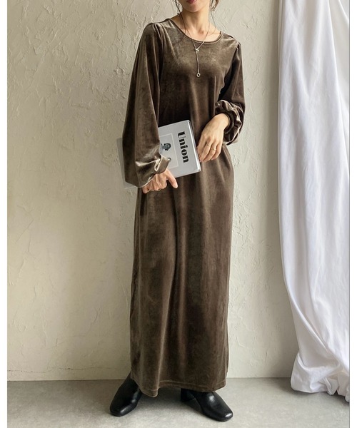 セール】長袖ボリュームスリーブロング丈バックオープンベロア