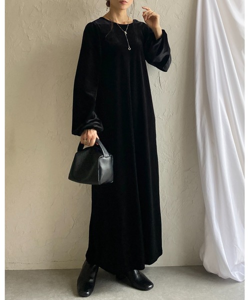 セール】長袖ボリュームスリーブロング丈バックオープンベロア