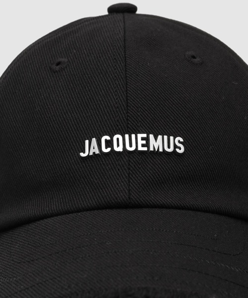 JACQUEMUS(ジャックムス)の「LA CASQUETTE ARTICHAUT(キャップ・レディース・オフホワイト/ブラック・58/60)」の3枚目の写真