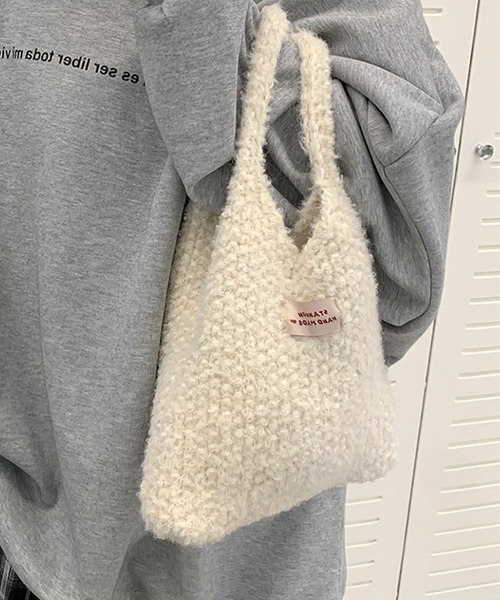aimoha(アイモハ)の「ニットトートバッグ(ハンドバッグ・レディース・ホワイト/ブラウン/レッド/ピンク/チョコ/グレー/ブルー/ベージュ/ライトベージュ・FREE)」の1枚目の写真