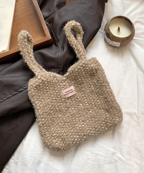 aimoha(アイモハ)の「ニットトートバッグ(ハンドバッグ・レディース・ホワイト/ブラウン/レッド/ピンク/チョコ/グレー/ブルー/ベージュ/ライトベージュ・FREE)」の6枚目の写真