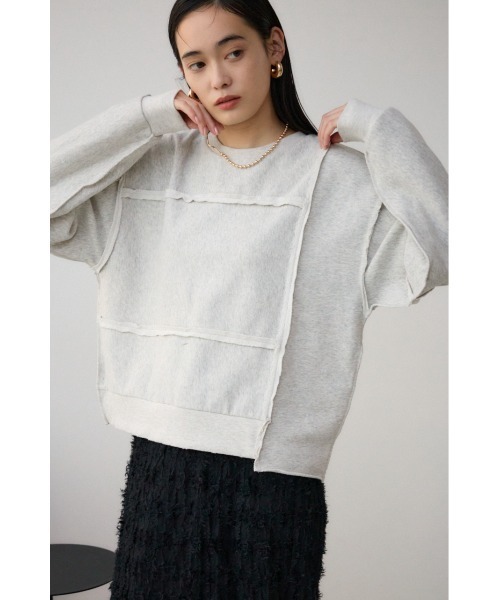 AZUL by moussy（アズールバイマウジー）の「ダメージウラケプルオーバー（スウェット・レディース・スモークグレー/杢グレー/クリアレッド・FREE）」の16枚目の写真