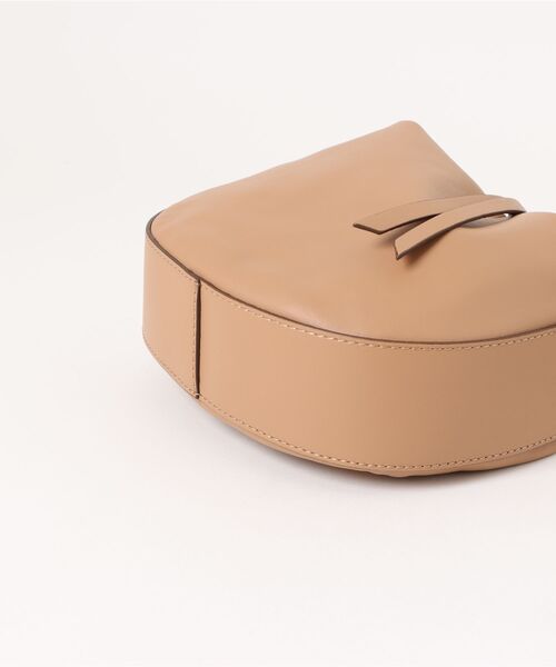 LORISTELLA（ロリステッラ）の「【LORISTELLA】レザースモールホーボーバッグ(Q56425)（ハンドバッグ・レディース・ダークベージュ・ALL）」の9枚目の写真