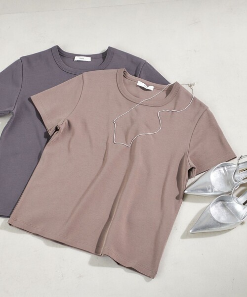 SHIPS(シップス)の「オーガニック コットン スムース TEE(Tシャツ/カットソー・レディース・ダークグレー/ネイビー/オフホワイト/ブラウン系/ブラック・ONE SIZE)」の5枚目の写真