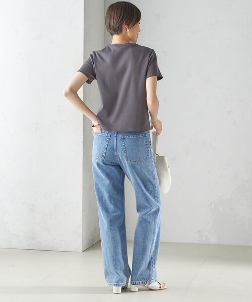 SHIPS(シップス)の「オーガニック コットン スムース TEE(Tシャツ/カットソー・レディース・ダークグレー/ネイビー/オフホワイト/ブラウン系/ブラック・ONE SIZE)」の17枚目の写真