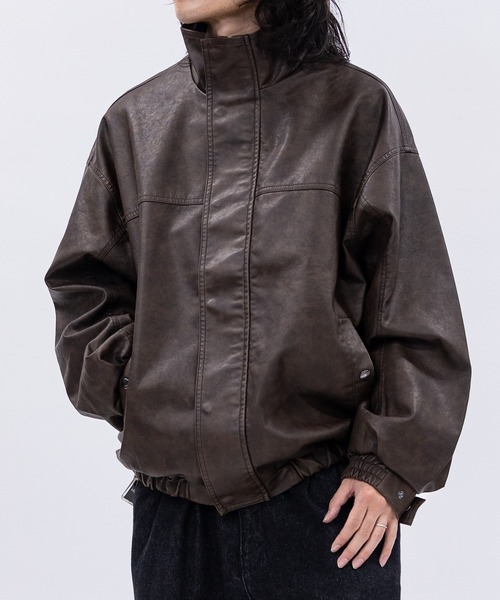 JOHN'S CLOSET(ジョンズクローゼット)の「【13】ウォッシュ加工 PUレザースタンドジャケット(テーラードジャケット・メンズ・ブラック/ブラウン/ブラック系/ブラウン系・SMALL/MEDIUM/LARGE)」の4枚目の写真