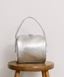 Beau're（ヴュレ）の「BEAURE ヴュレ カウレザー 2WAY ドラム型 ミニ ボストン（ボストンバッグ）」