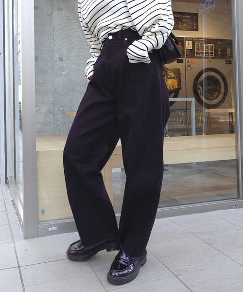 CORNERS(コーナーズ)の「カーブデニムシルエットパンツ(デニムパンツ・レディース・ネイビー/ブラック・マルチサイズ)」の6枚目の写真