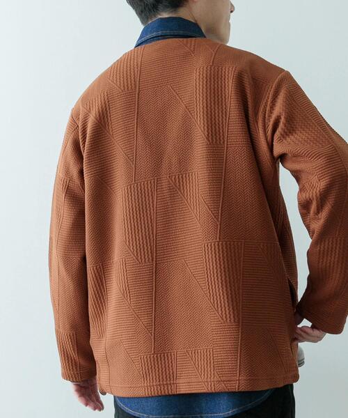ITEMS URBANRESEARCH（アイテムズ アーバンリサーチ）の「ジオメジャカード カットソーカーディガン（カーディガン/ボレロ・メンズ・オフホワイト/ブラック/ブルー系その他/ブラウン・MEDIUM/LARGE）」の9枚目の写真