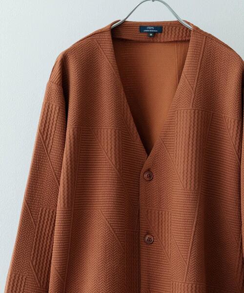 ITEMS URBANRESEARCH（アイテムズ アーバンリサーチ）の「ジオメジャカード カットソーカーディガン（カーディガン/ボレロ・メンズ・オフホワイト/ブラック/ブルー系その他/ブラウン・MEDIUM/LARGE）」の7枚目の写真