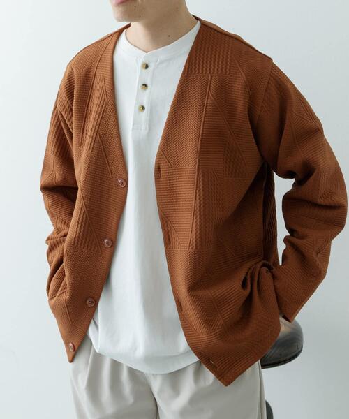 ITEMS URBANRESEARCH(アイテムズ アーバンリサーチ)の「ジオメジャカード カットソーカーディガン(カーディガン/ボレロ・メンズ・オフホワイト/ブラック/ブルー系その他/ブラウン・MEDIUM/LARGE)」の19枚目の写真