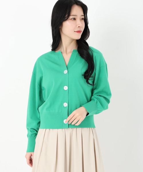 STRAWBERRY-FIELDS（ストロベリーフィールズ）の「キーネックニットカーディガン　カーディガン（カーディガン/ボレロ・レディース・グリーン/ホワイト系その他/ピンク系その他/ダークオレンジ・2）」の2枚目の写真