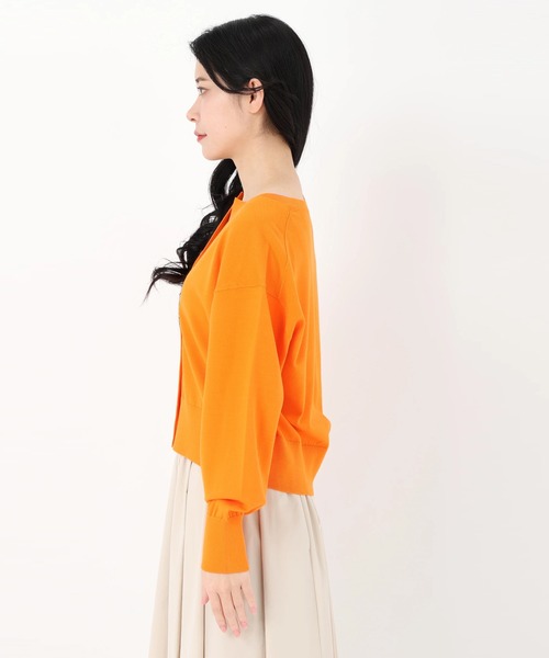 STRAWBERRY-FIELDS（ストロベリーフィールズ）の「キーネックニットカーディガン　カーディガン（カーディガン/ボレロ・レディース・グリーン/ホワイト系その他/ピンク系その他/ダークオレンジ・2）」の6枚目の写真