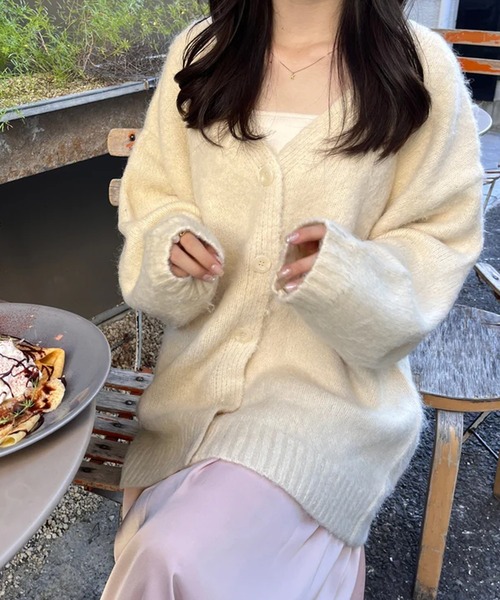 merrylatte(メリーラテ)の「2WAYもけもけボリュームカーデ(カーディガン/ボレロ・レディース・アイボリー・FREE)」の4枚目の写真