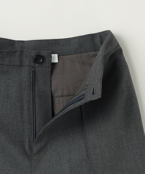 MARW UNITED ARROWS（マルゥ ユナイテッドアローズ）の「＜MARW UNITED ARROWS＞タック フレアパンツ（スラックス・レディース・ダークグレー/モカ・36/38）」の17枚目の写真