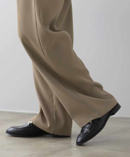 LUMIRA(アパレル)(ルミラ)の「タックパンツ(その他パンツ・レディース・チャコールグレー/アイボリー/ブラック/グレイッシュベージュ・S/M/L)」の7枚目の写真