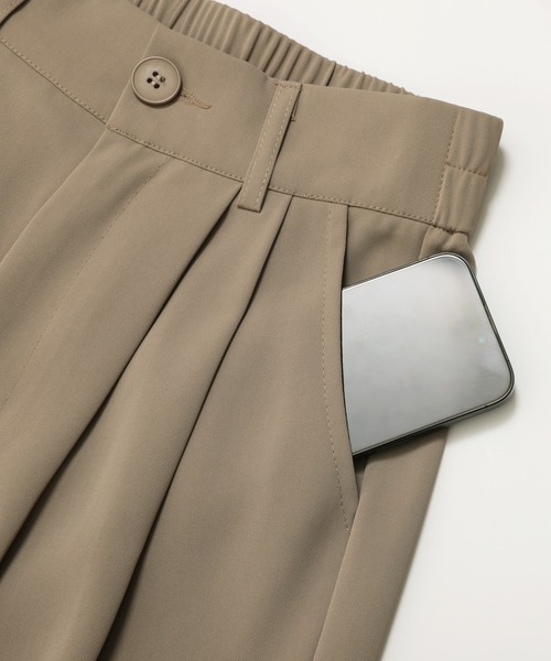 LUMIRA(アパレル)(ルミラ)の「タックパンツ(その他パンツ・レディース・チャコールグレー/アイボリー/ブラック/グレイッシュベージュ・S/M/L)」の10枚目の写真