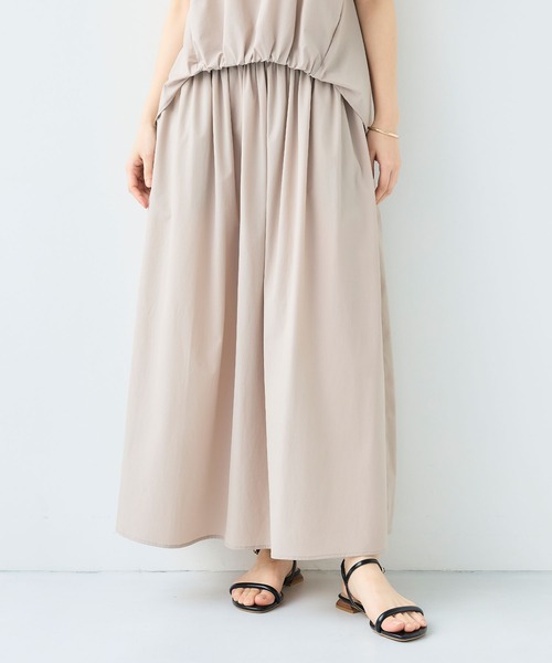 CROSS FUNCTION（クロスファンクション）の「《撥水 / UV》ハジクションタックギャザーロングスカート【CF/クロスファンクション】（スカート・レディース・ライトベージュ/ホワイト/ブラック・LL/L/M）」の4枚目の写真