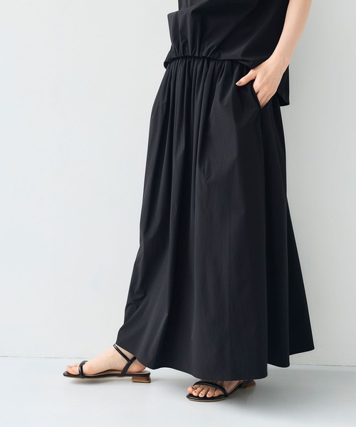 CROSS FUNCTION（クロスファンクション）の「《撥水 / UV》ハジクションタックギャザーロングスカート【CF/クロスファンクション】（スカート・レディース・ライトベージュ/ホワイト/ブラック・LL/L/M）」の15枚目の写真