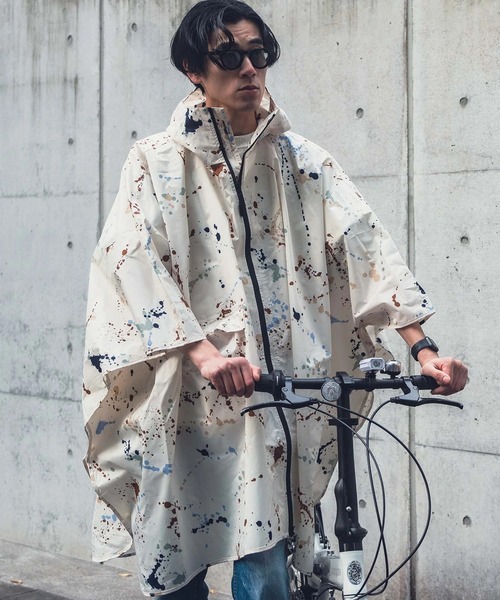 KiU(キウ)の「KiU/キウ PONCHO 2ND(レインコート/ポンチョ・レディース・カーキ/レオパード/その他5/ブルー系その他/ブラック系その他3/コーラルピンク/インディゴブルー/アイボリー/その他1/ライトグレー/ブラック/その他8/ライトブラウン/ダークパープル/その他3/ホワイト/ミント・FREE)」の19枚目の写真