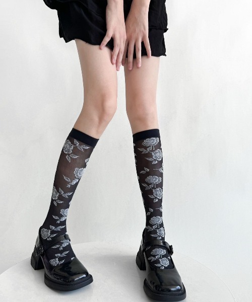 VIBGYOR(ヴィブジョー)の「【LAMPOON】薔薇ソックス(ソックス/靴下・レディース・ホワイト/ブラック・FREE)」の12枚目の写真