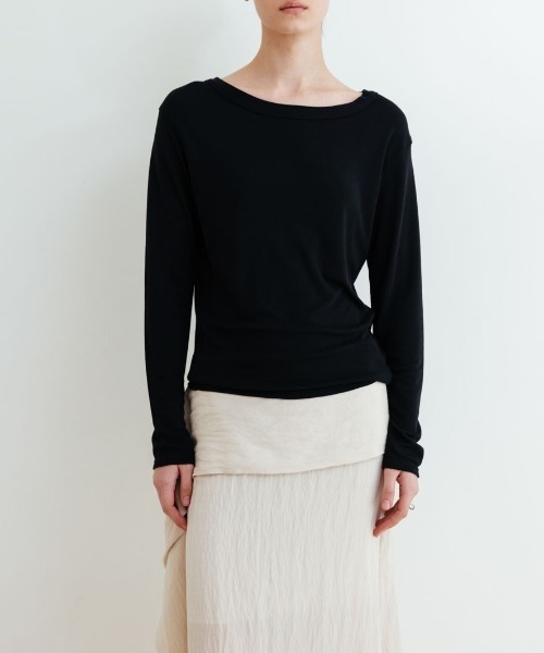 Studio Doe(スタジオドー)の「Studio Doe Premium Tencel Spread Neck Sweater(Tシャツ/カットソー・レディース・ブラック・SMALL/MEDIUM)」の1枚目の写真