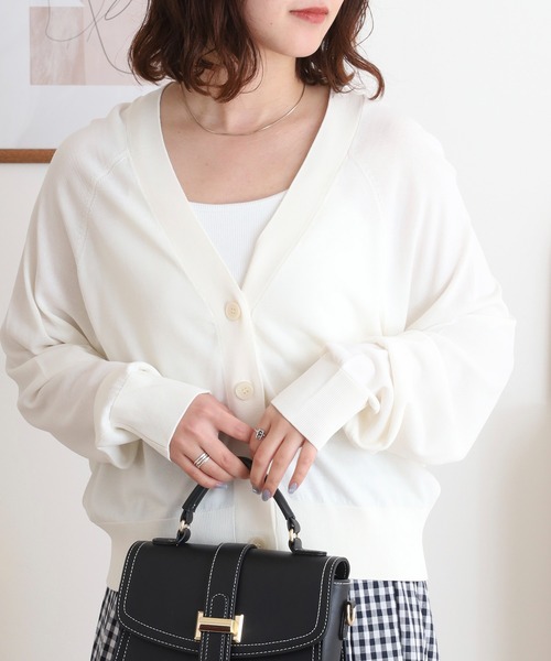 EGLANTINE（エグランティーヌ）の「EGLANTINE Vネック 薄手 長袖ニットカーディガン（カーディガン/ボレロ・レディース・ブラック/オフホワイト/グリーン/コーラル・40）」の5枚目の写真