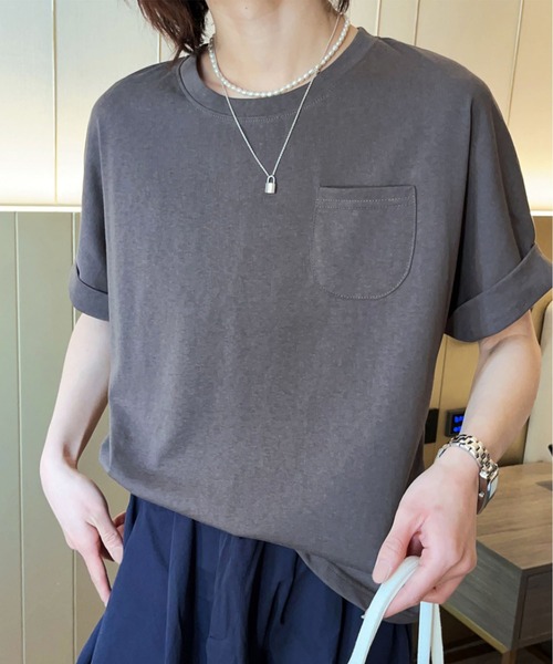 BANICO(バニコ)の「【Banico】シンプルポケット付きTシャツ (SS)(Tシャツ/カットソー・レディース・ホワイト/ブラック/ベージュ/グレー/バーガンディー・FREE)」の1枚目の写真